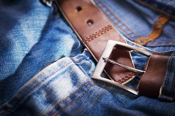 Vieille ceinture en cuir — Photo