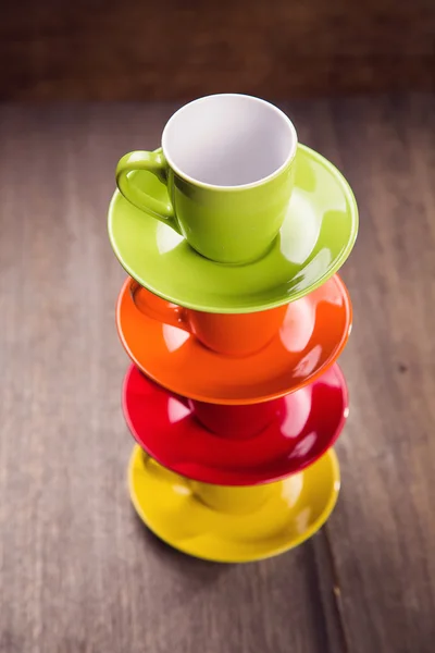 Lege gekleurde cups — Stockfoto