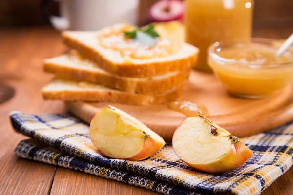 Fresh apple jam — Stock Photo, Image