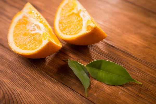Pedaços de laranja — Fotografia de Stock