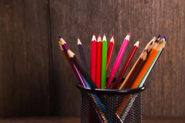 Lápices de colores en el estudio — Foto de Stock