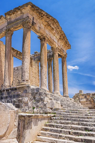 Tunisien, Dougga, romerska templet Stockfoto