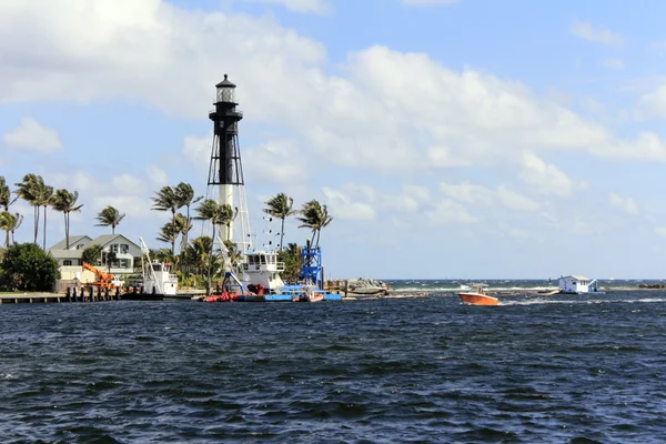 Leuchtturm in der Bucht von Hillsboro — Stockfoto