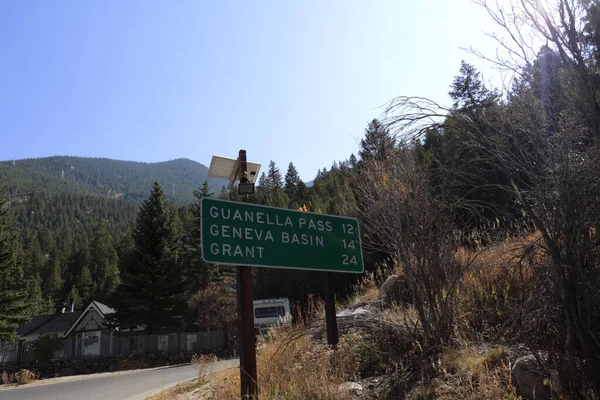 Georgetown Usa October 2020 Road Sign Guanella Pass 381 Miles — Stock Photo, Image