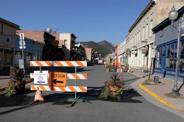 Idaho Springs Usa October 2020 Barricades Blocking Cars Driving Historic — Stock Photo, Image