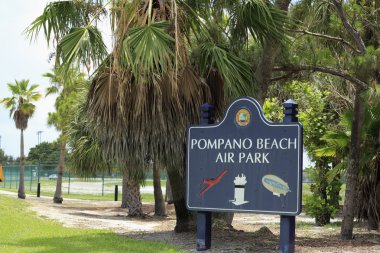 Pompano Beach hava Park işareti