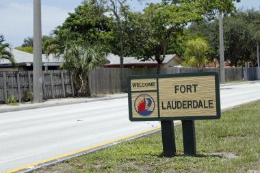 Small Fort Lauderdale Welcome Sign clipart