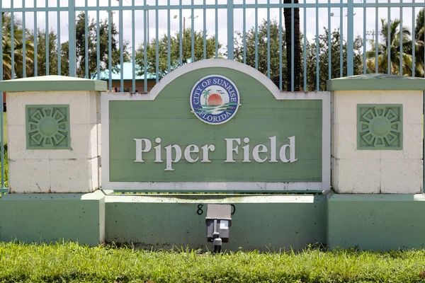 City of Sunrise Florida, Piper Field Sign — Stock Photo, Image