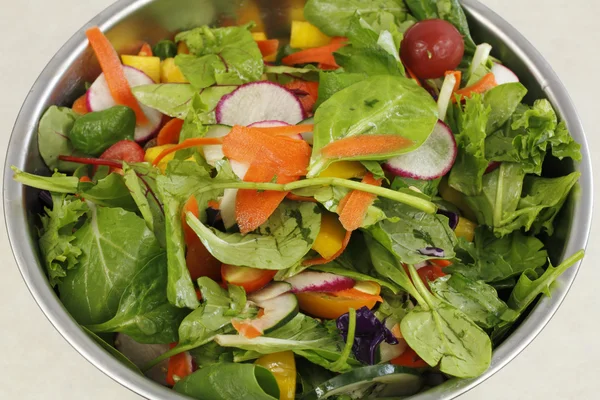 Närbild av en vacker sallad — Stockfoto