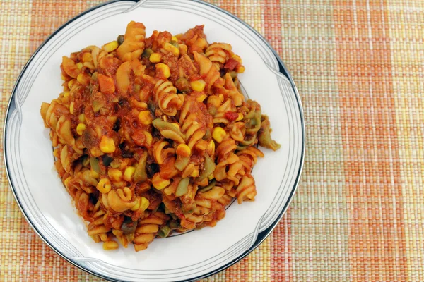 Pasta with Vegetables and Tomato Sauce — Stock Photo, Image