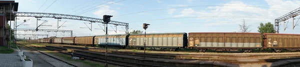 Güterzug in Serbien — Stockfoto