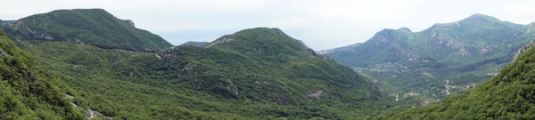 Montanha perto da baía de Kotor — Fotografia de Stock