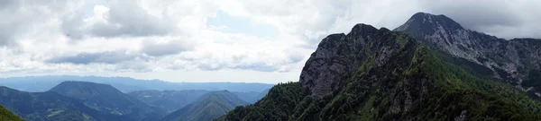 Vista da Crna Prst nelle Alpi slovene — Foto Stock