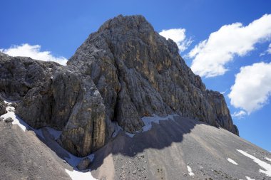 Dağ silsilesi Triglav üzerinde