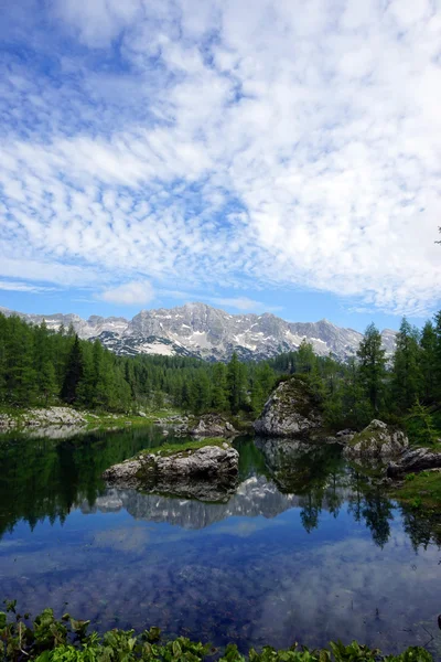 Montanha lago em Triglav — Fotografia de Stock