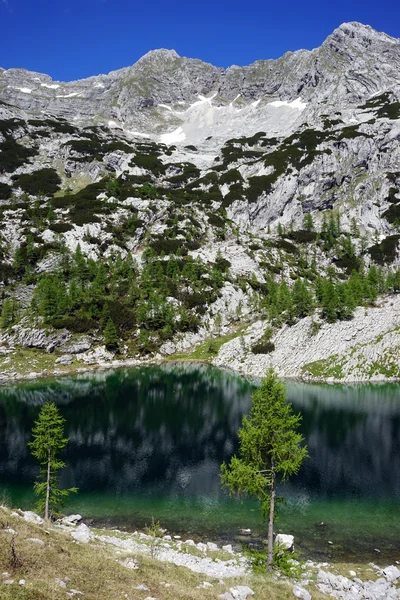 Montanha lago perto de Triglav — Fotografia de Stock