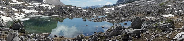 Гірське озеро на на Triglav — стокове фото