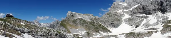 Schronisko górskie na Triglav — Zdjęcie stockowe