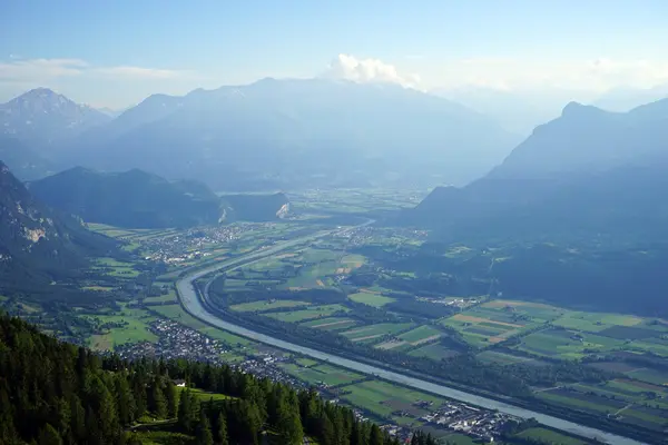 Вейл и Рейн в Лихтенштейне — стоковое фото