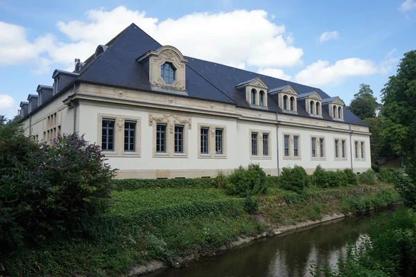 Hoog watertank — Stockfoto