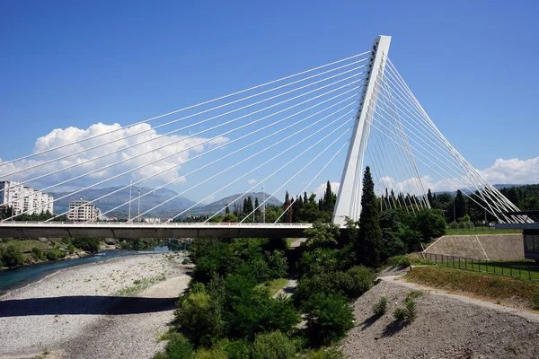 Millennium bridge — Stockfoto