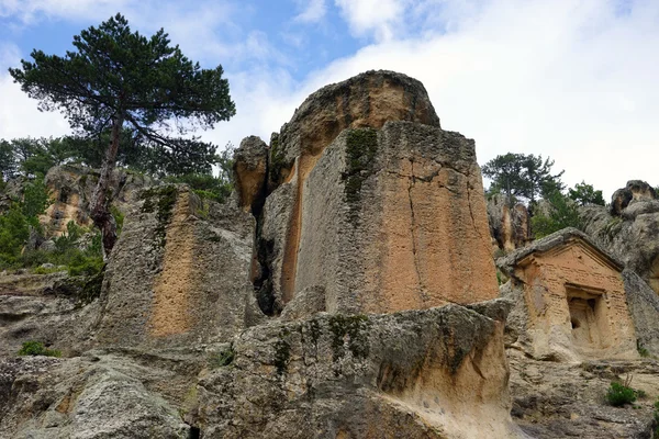 Tumba de roca —  Fotos de Stock