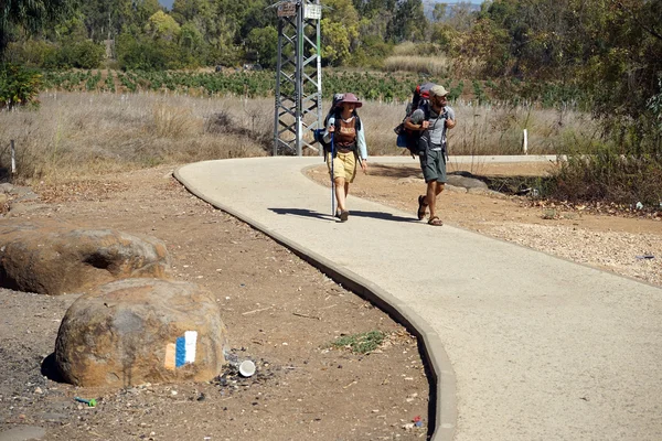 Two backpackers — Stock Photo, Image