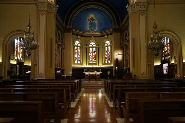 Inne i kyrkan — Stockfoto