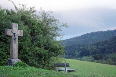 Haç ve tezgah bush yakınındaki