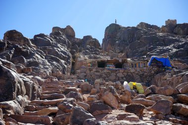 Mısır'daki Sina Dağı zirvesine adımları