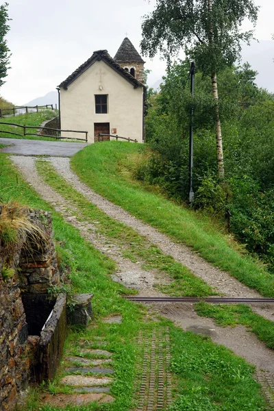 Fontanna i Kościół — Zdjęcie stockowe