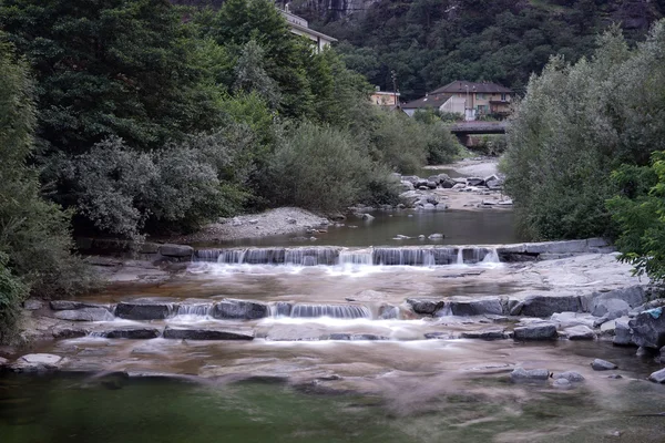 Cascadas en el río Ticino —  Fotos de Stock