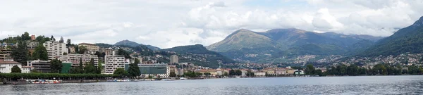 Panorama of Lugano lake and embankment — Stock Photo, Image