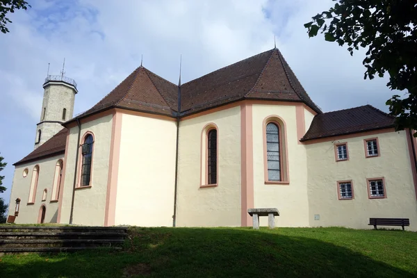 Turm und Kirche — Stockfoto