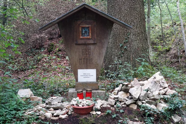Oltář v lese — Stock fotografie