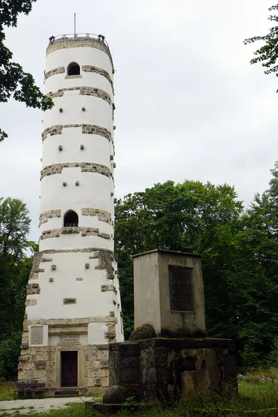 Hohe Warte guerra memorial na floresta — Fotografia de Stock