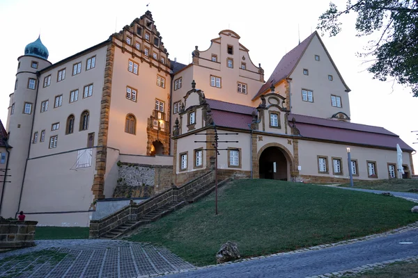 Schloss Kapfenburg ışıkları ile — Stok fotoğraf