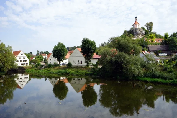 River and houses — Stock Photo, Image