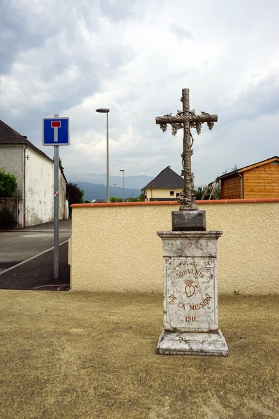 Souvenir de la Mission con cruz de metal —  Fotos de Stock