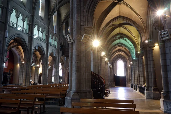 Im Inneren der Kirche Saint-Jacques — Stockfoto