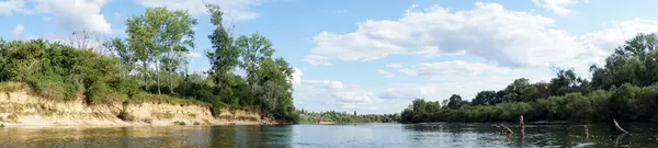 川のパノラマ — ストック写真