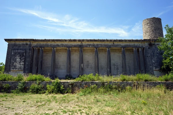 ツアー城、フランスの列を持つ建物 — ストック写真