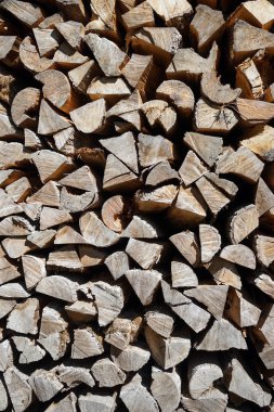 yakacak odun yığını
