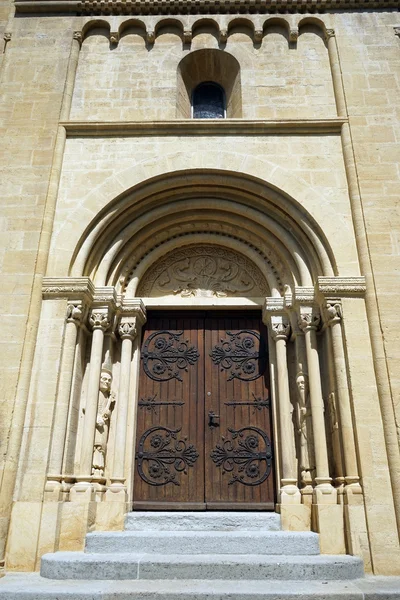 Dveře z kolegiátního kostela — Stock fotografie
