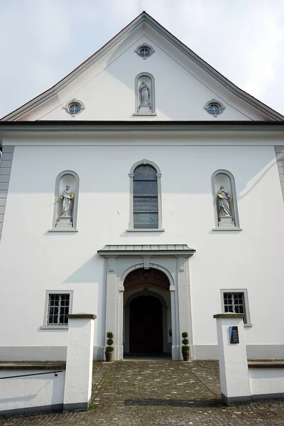 Fachada da igreja paroquial — Fotografia de Stock