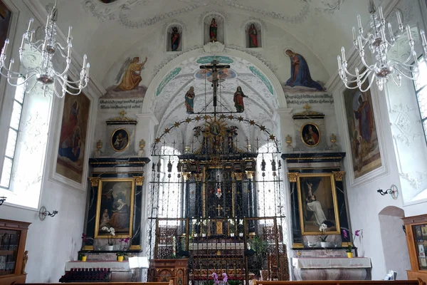教区の教会の祭壇 — ストック写真