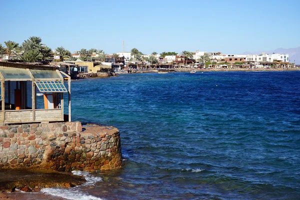 Línea costera en el centro de Dahab en Egipto —  Fotos de Stock