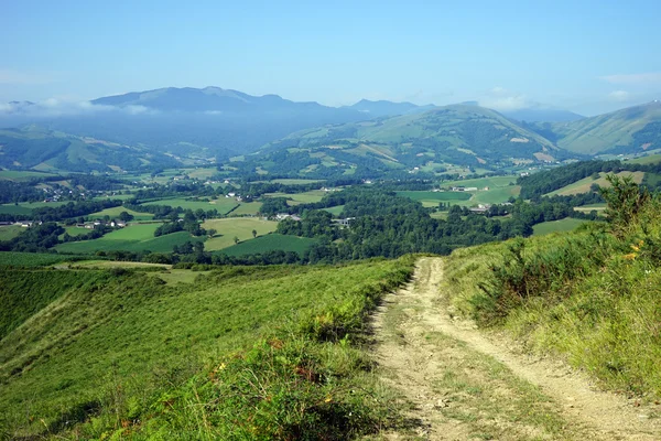 Pista e colline — Foto Stock