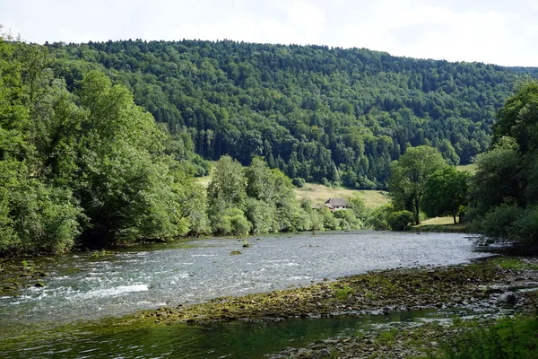 Río Doubs en Suiza — Foto de Stock