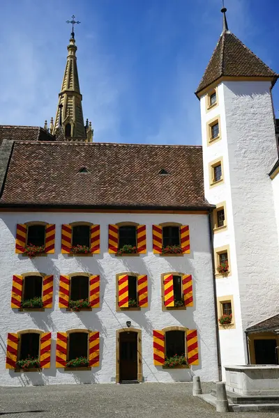 Neuchatel slotts gård — Stockfoto